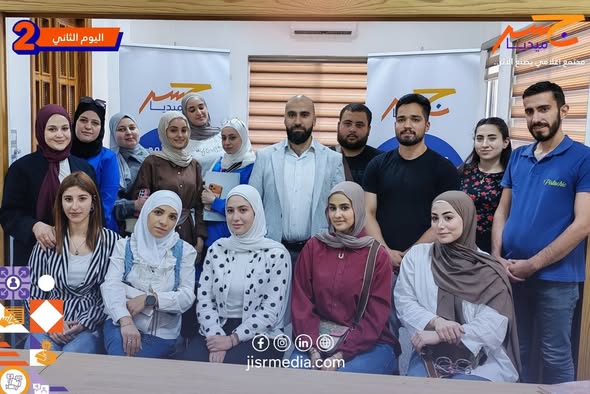اختتام دورة “قواعد اللغة العربية للإعلاميين”